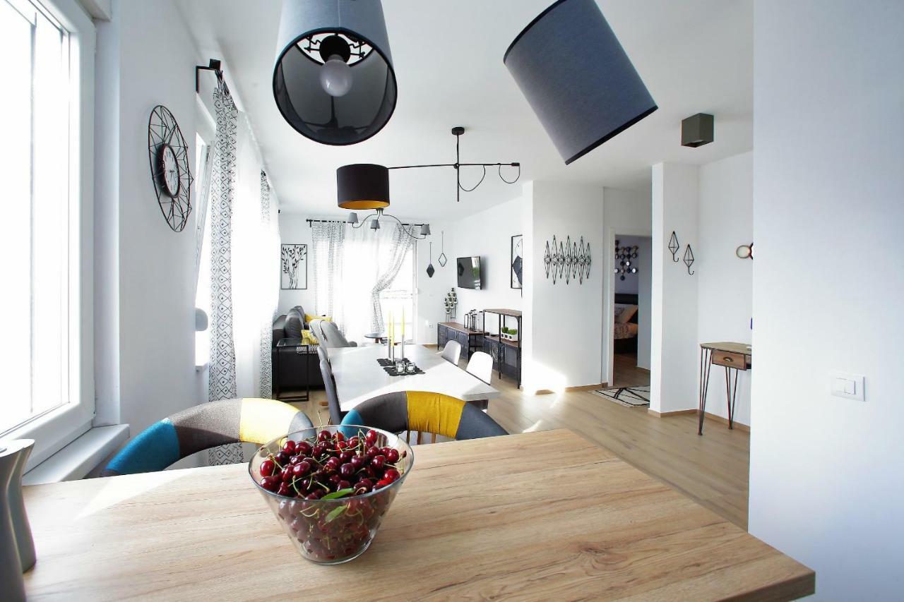 L Apartments Бибине Екстериор снимка