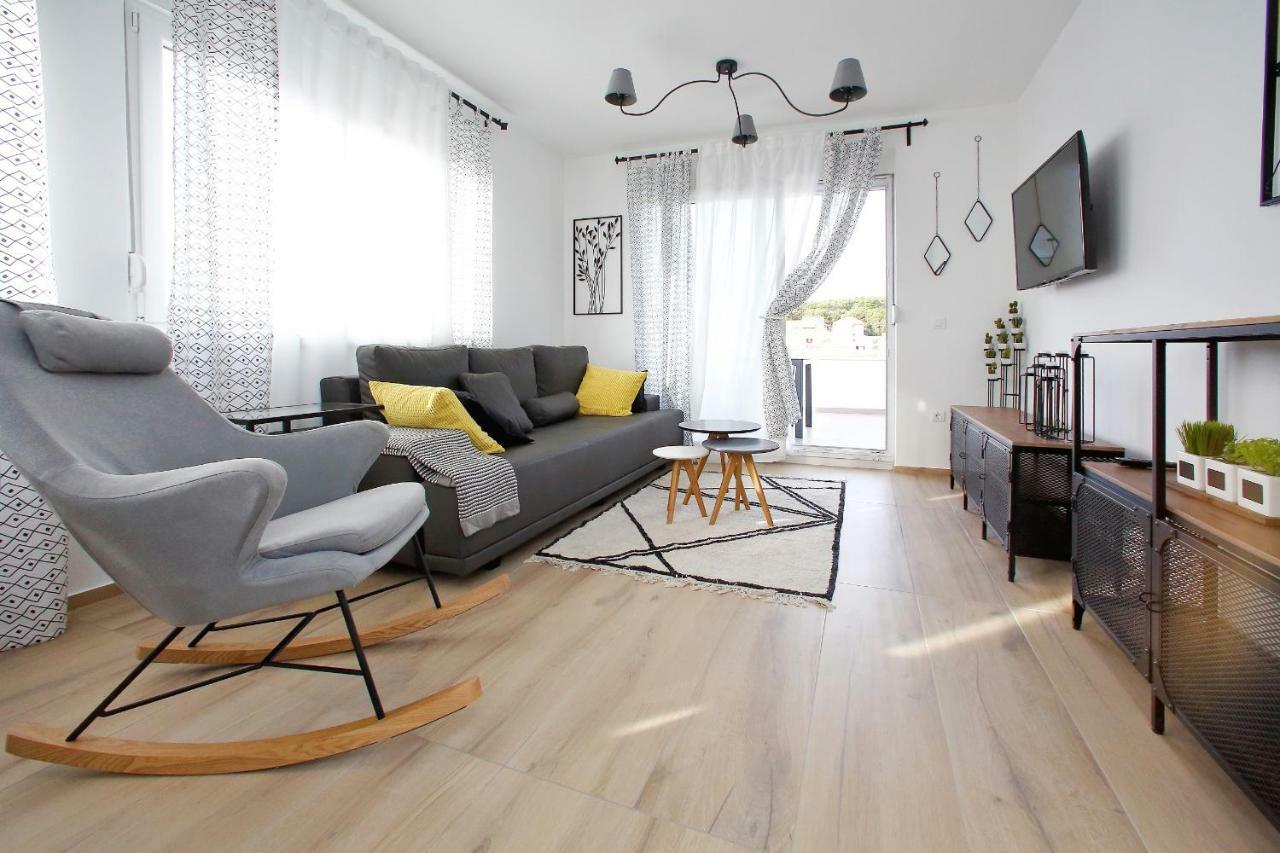 L Apartments Бибине Екстериор снимка